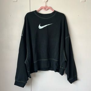 oversized nike crewneck sweatshirt